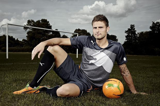 同时也凸显 同时也凸显